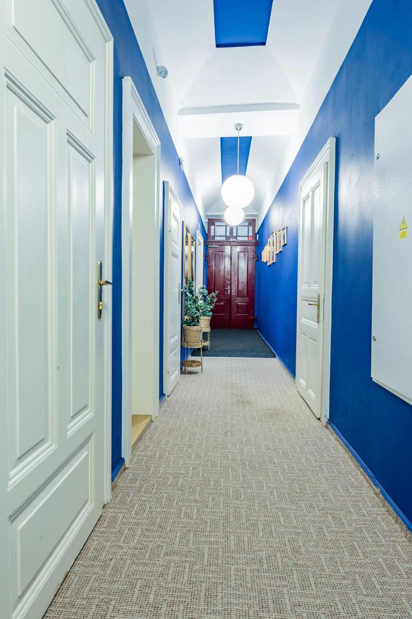 Stellar Female Hostel Прага Екстериор снимка