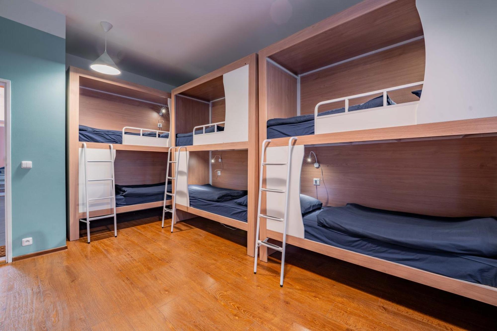 Stellar Female Hostel Прага Екстериор снимка